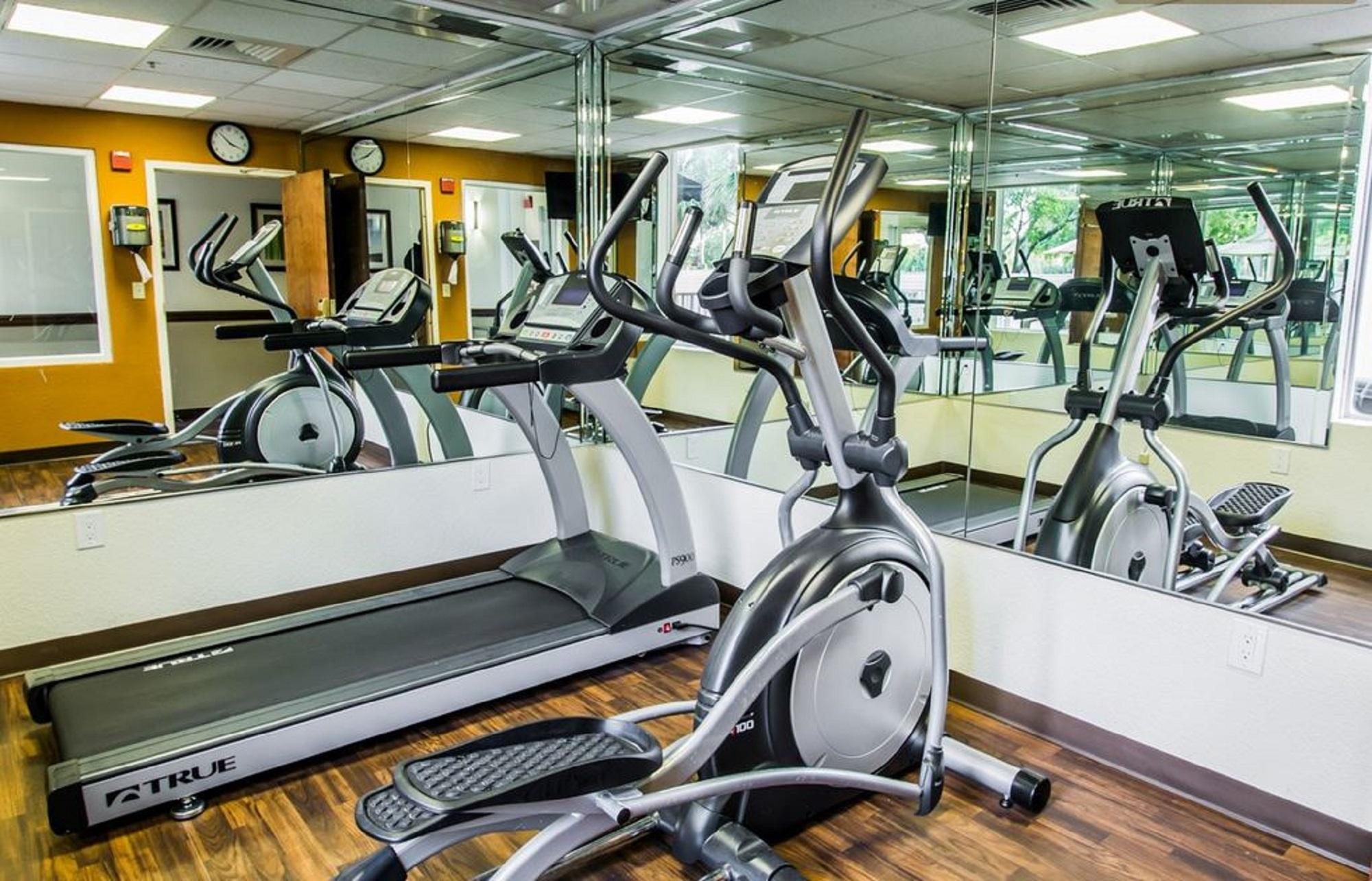 컴포트 인 앤 스위트 포트 로더데일 웨스트 턴파이크 Lauderdale Lakes 외부 사진